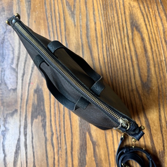 MADEWELL Leather Zip-Top Transport Crossbody Bag True Black - Picture 9 of 15
